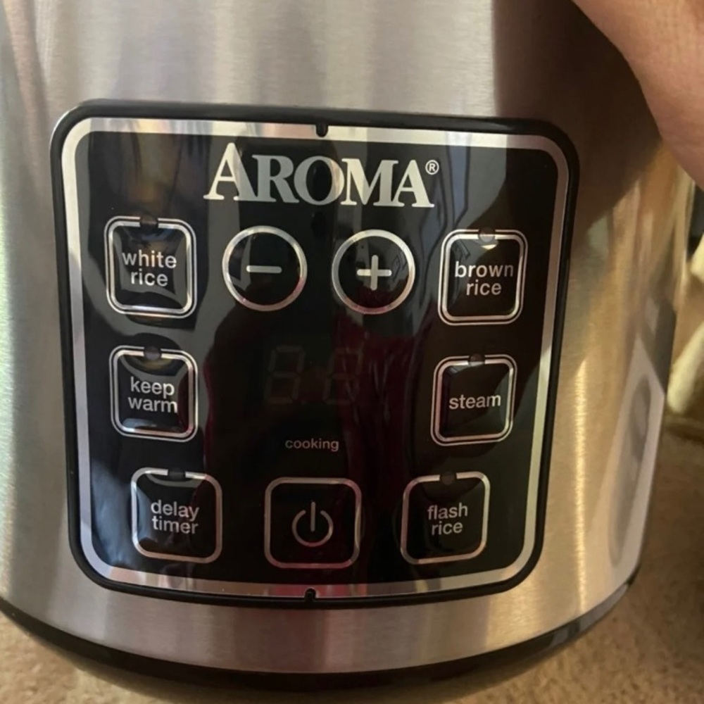 Aroma Stainless Steel Rice Cooker - Picture 2 of 7